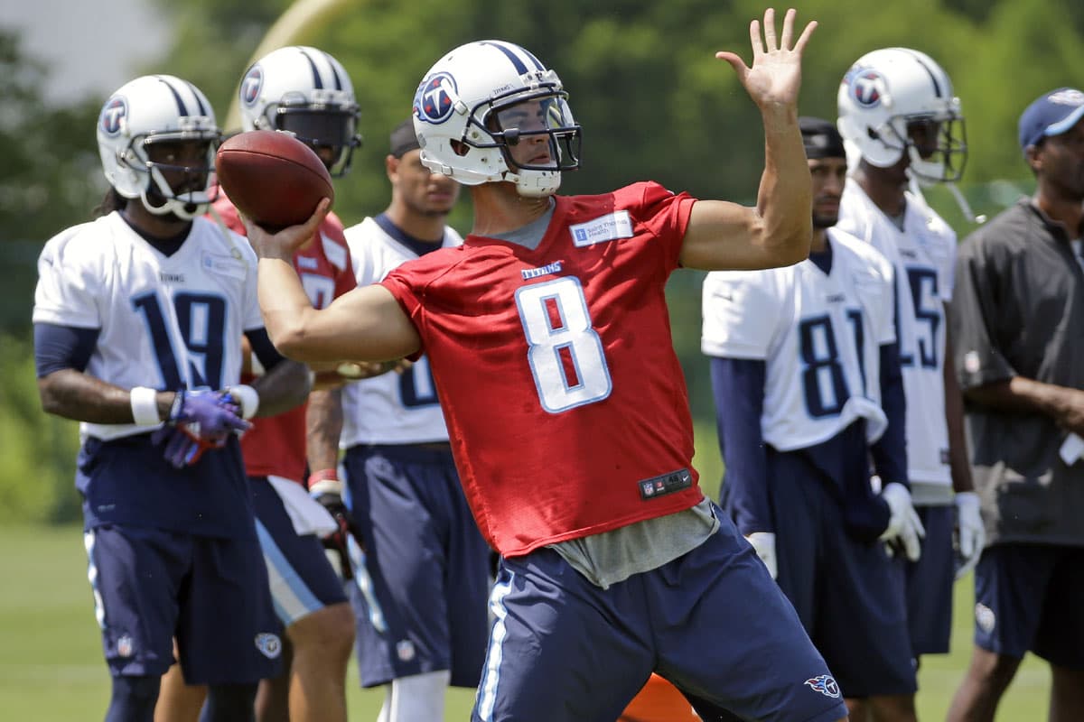 Marcus Mariota sorprende a coach de quarterbacks de Titans por su habilidad
