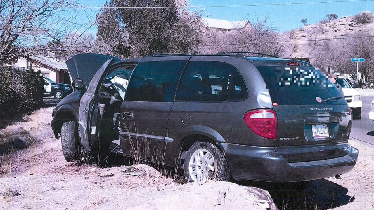 Arrestan a adolescente de 14 años que intentaba cruzar a 12 indocumentados en la frontera de Arizona