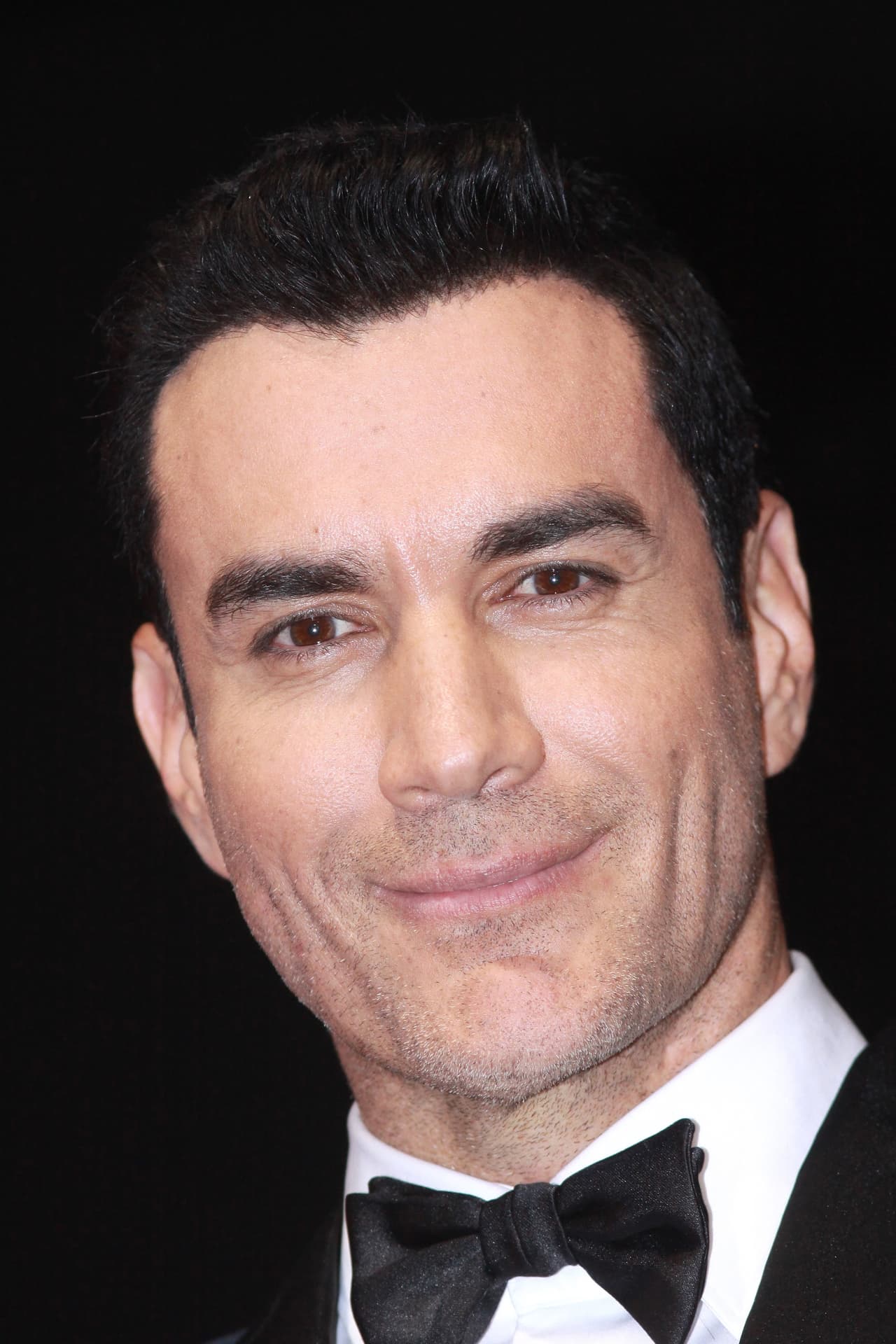El personaje de David Zepeda tendrá que afrontar fuertes problemas con su esposa (Geraldine Bazán) y luchará para poder ser feliz con Alejandra (Ana Brenda).