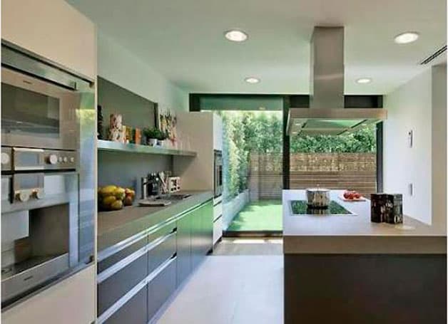 Aunque se podría tratar de una mega mansión con miles de trucos y lujos carísimos, la casa de Lionel es un recinto "sencillo" de 400 m2 (una casita pequeñita).