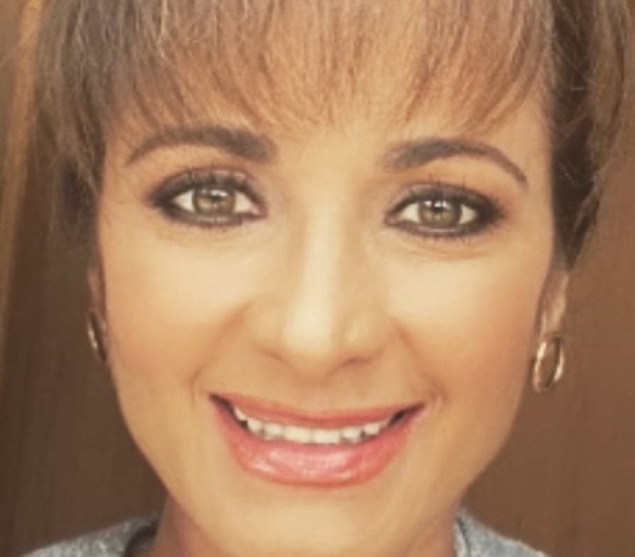 "Vivirlo con alegría, no atormentarnos porque quiero más, porque no se necesita tanto para ser feliz y cuando llega la abundancia, disfrutarla de igual manera", reflexionó. 
<br>