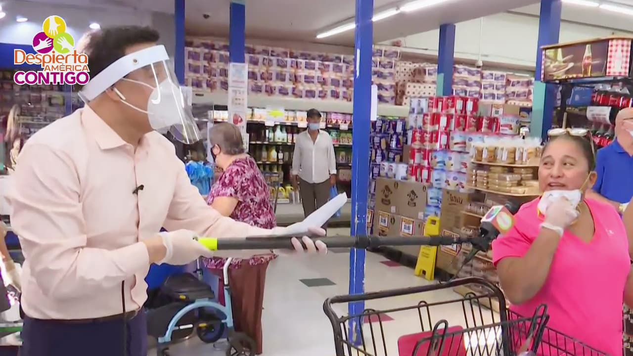 Nuestro 
<a href="https://www.univision.com/shows/despierta-america/con-el-ejemplo-de-un-hombre-inspirador-raul-gonzalez-lleva-esperanza-y-provoca-sonrisas-en-la-gente-de-miami-video">Raúl llevó solidaridad y muchas sonrisas</a> a varios adultos mayores en un centro comercial y así fue como reaccionaron.