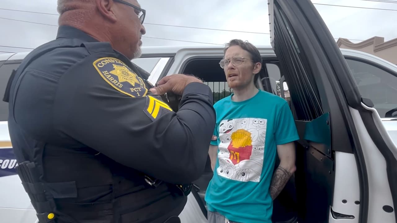 Este delincuente sexual registrado estaba en libertad condicional cuando intentó tener relaciones con una niña