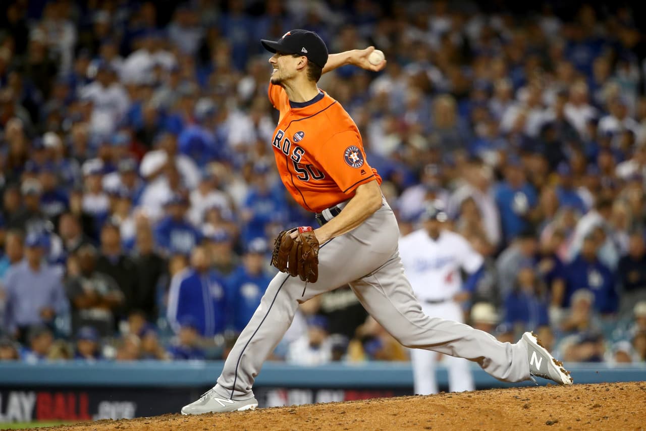 Para la octava baja Charlie Morton siguió con su dominio en la lomita y volvió a retirar en tres bateadores la entrada.