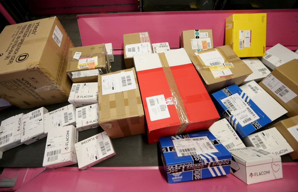 Fin a compras libres de impuestos golpea a negocios y consumidores locales