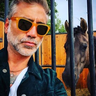 Por algo
<b>Alejandro Fernández</b> se hace llamar "El Potrillo".