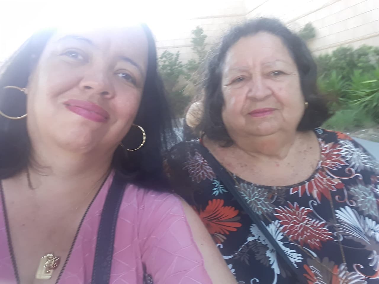 “Mi madre guerrera todo a su tiempo tiene remedio”, nos contó Liz Rodríguez a través de Facebook. “Dios me los bendiga a esas personas luchadoras de esta enfermedad”.