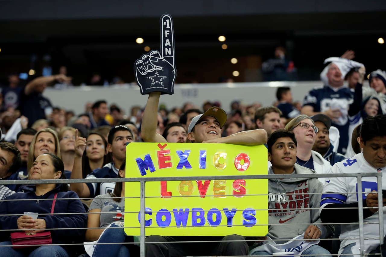 Y en él los latinos han tenido presencia, no solo como aficionados sino también como protagonistas, aquí te demostramos el toque de nuestras raíces.