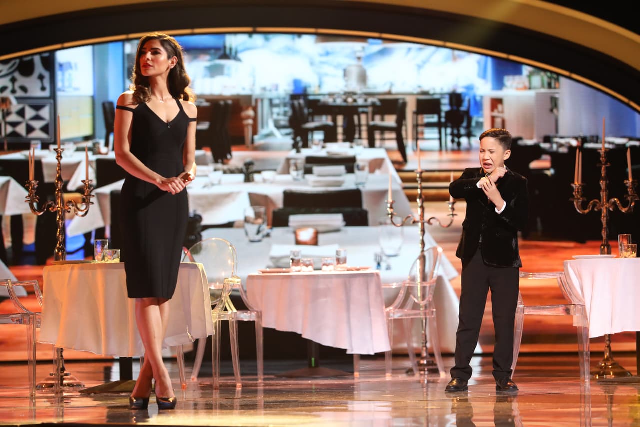 Ángel mostró su talento para la actuación en este divertido sketch donde también se convirtió en agente secreto.