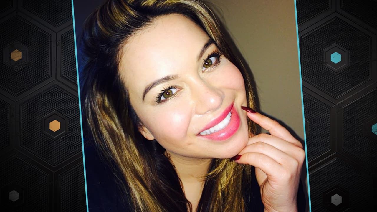 Chiquis es una profesional haciendo la pose del 'duck face' y subiendo las imágenes a sus redes. La razón es que además de ser fan No. 1 del maquillaje, promociona la colección de labiales de su línea de cosméticos Be Flawless. Los tienes en nude, fucsia, rojo y más, ella los modela todos.