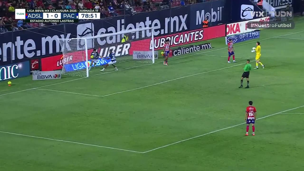 ¡Lo empata Pachuca! Primer balón que toca Illian Hernández y gool