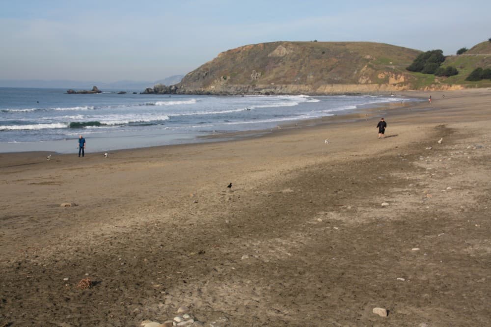 La playa de Linda Mar en San Pedro fue otra marina con bajo puntaje F en cuando a la calidad del agua.