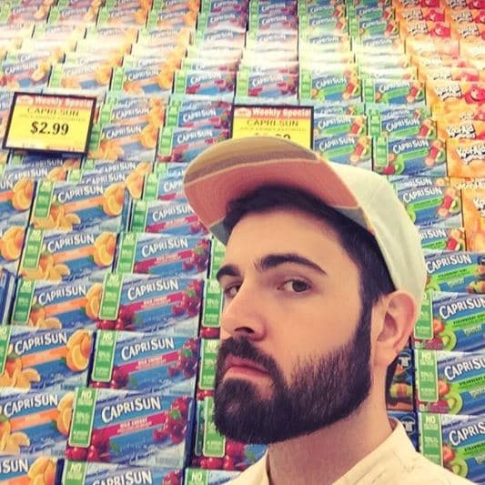 A pesar de las advertencias, Adam hace una tercera pregunta: "¿Quién fue?", sin obtener respuesta. "Al darme cuenta de que había hecho una pregunta que no debía, desperté aterrorizado", relató.