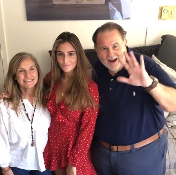 Mia ya entró a la universidad y 
<a href="https://www.univision.com/shows/el-gordo-y-la-flaca/mia-le-toco-el-corazon-a-raul-y-lo-hizo-llorar-al-despedirse-desde-su-nuevo-dormitorio-en-washington-dc-video">sus padres la acompañaron hasta Washington</a> para comprobar que tuviera todo lo necesario para su nueva vida.