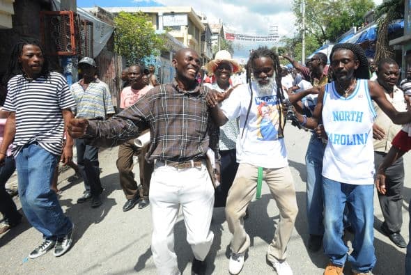 "No puedo decir cuando exactamente pero regresará antes de las elecciones del 20 de marzo", dijo.