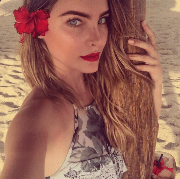 Por otra parte, Belinda anuncia que deja México y comienza una nueva vida en España.