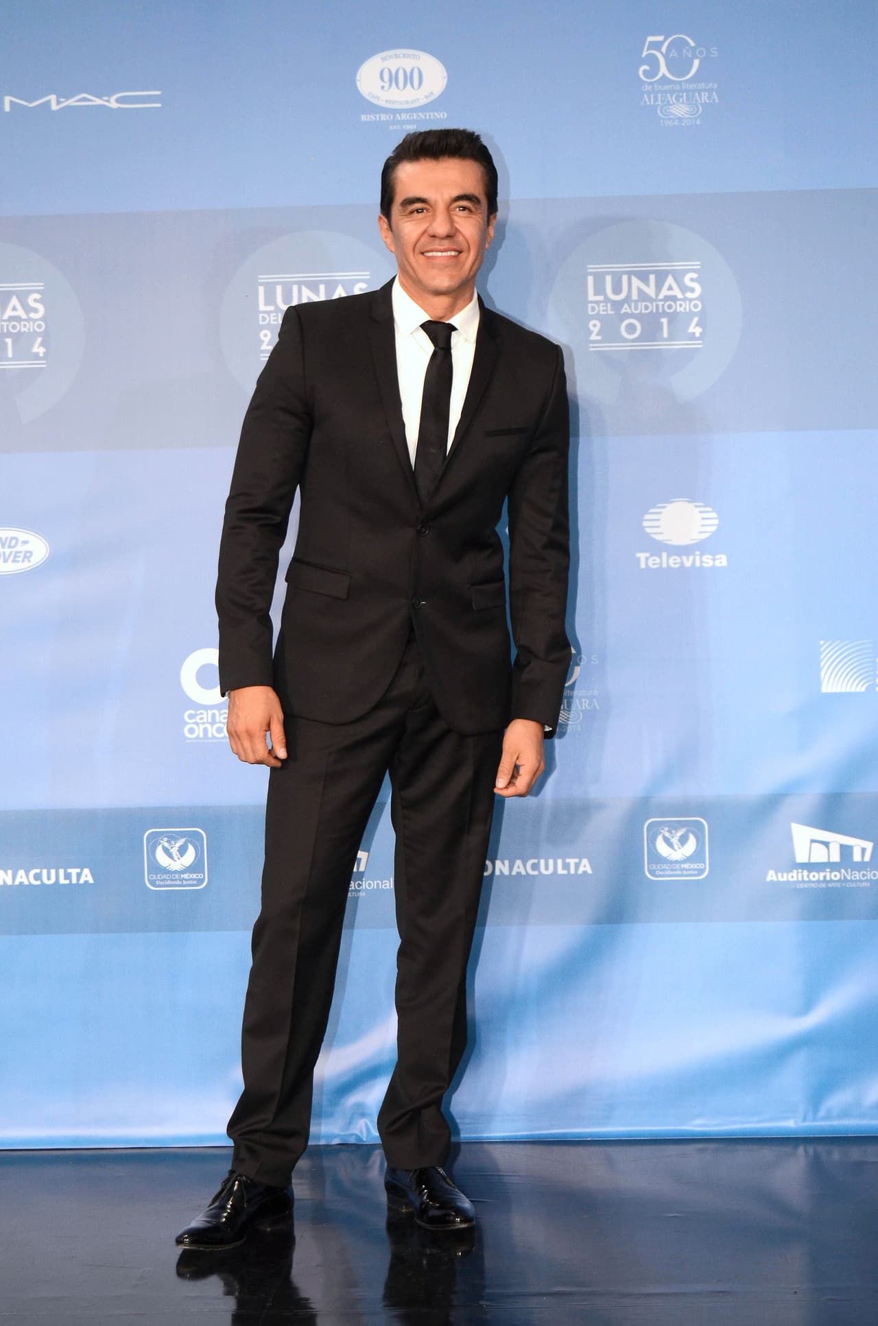 Anteriormente te habíamos compartido el encuentro que tuvo el comediante con una misteriosa chica, sin embargo, ahora sabemos quién es. 
<br>