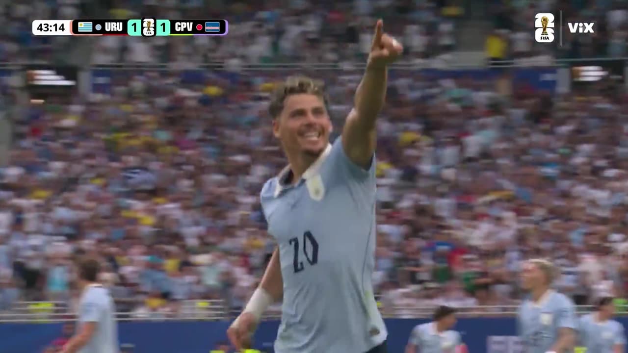 ¡Uruguay lo empata! Maxi Araújo impacta de cabeza para el 1-1