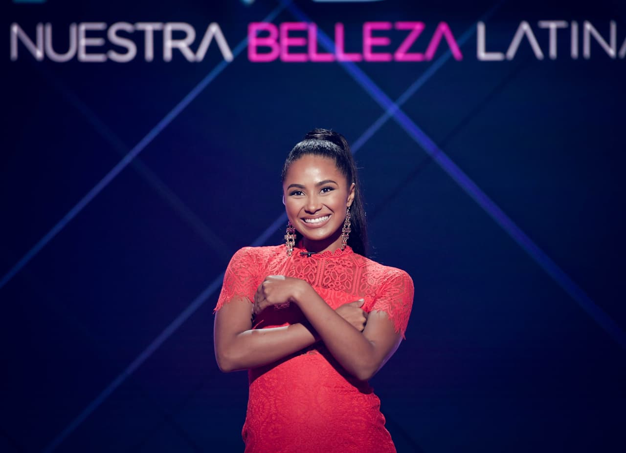 Sin olvidar la seria indicación: 'Tócate las axilas'.