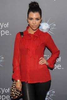 Se trata de Kourtney Kardashian, de 40 años, quien estuvo el lunes 16 de septiembre en el programa 
<b><a href="https://www.youtube.com/watch?v=6aOGG_Ntfas" target="_blank">'The real'</a></b>. Cuando se le preguntó si siente presión ante la fortuna de Kylie, la mayor de las Kardashians fue franca.