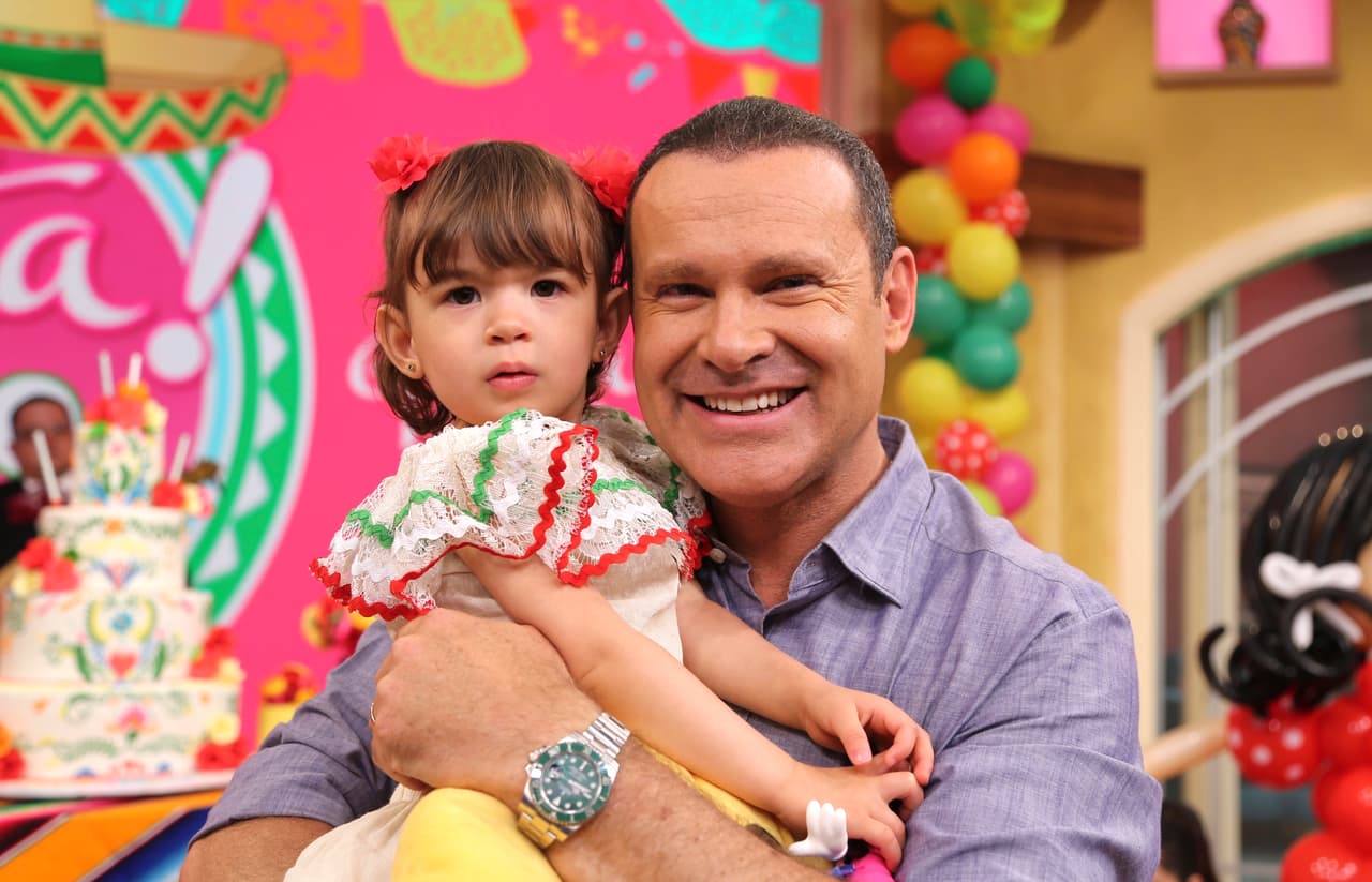 Alan Tacher está orgulloso de sus raíces y lo demuestra en uno de sus grandes amores, su hija Michelle.