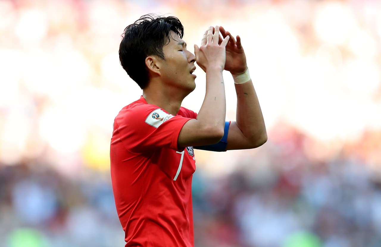 Son volvió a acercarse a unos 15 minutos del final con un remate de pierna derecha que se escapó por el costado derecho del arco de Neuer.