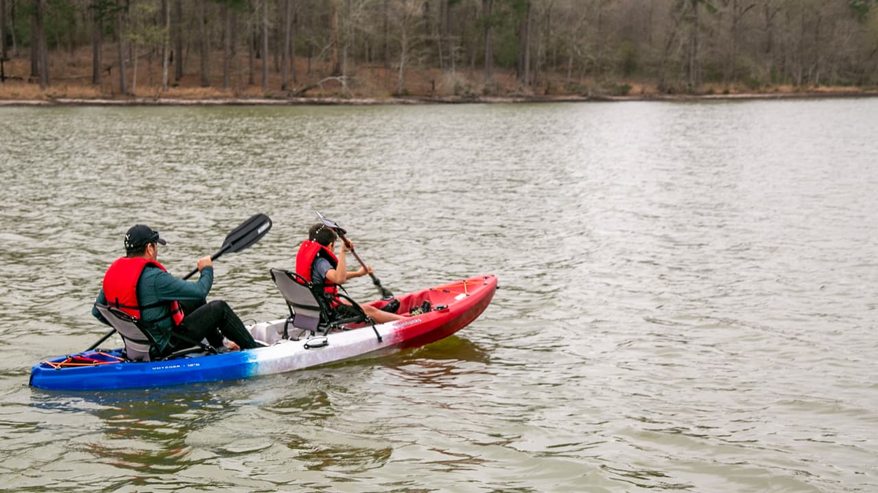 ‘Huntsville State Park’ ofrece un enorme lago para nadar y recorrer en canoa.