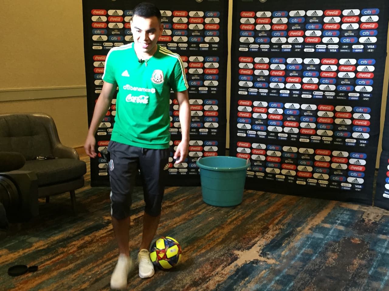 “Uno siempre quiere lo mejor para su carrera y quiero volver a Europa
<b> </b>y jugar un Mundial”, concluyó.