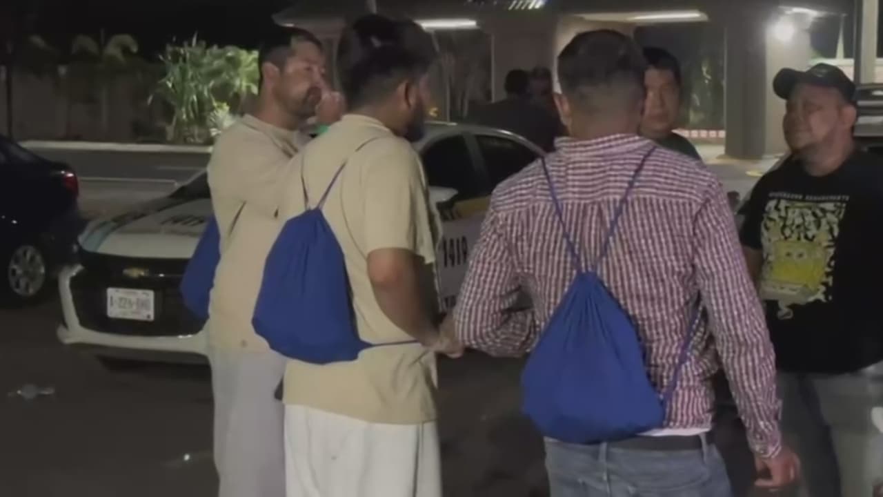 Estados Unidos deporta a 46 mexicanos a Guatemala antes de enviarlos a la frontera de Chiapas