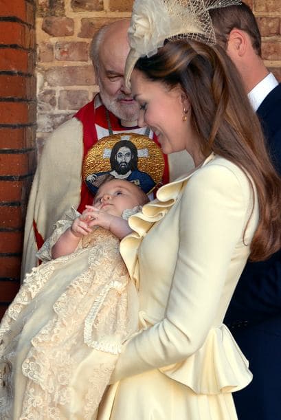 A diferencia de otros bautizos reales, realizados en la sala de música del Palacio de Buckingham, la ceremonia del príncipe George se realizó en la capilla real del Palacio de St. James.