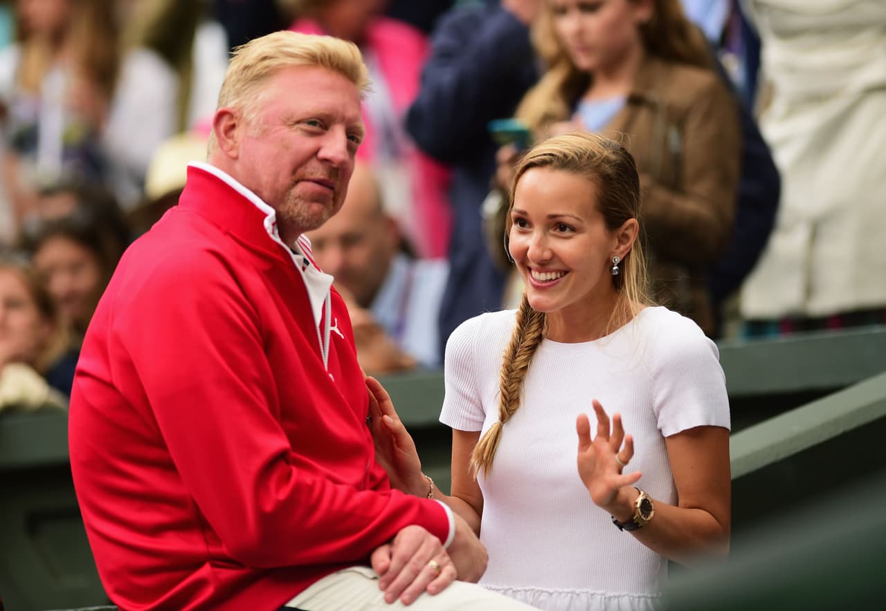 El entrenador de Djokovic, el legendario Boris Becker, y la esposa del serbio, Jelena.