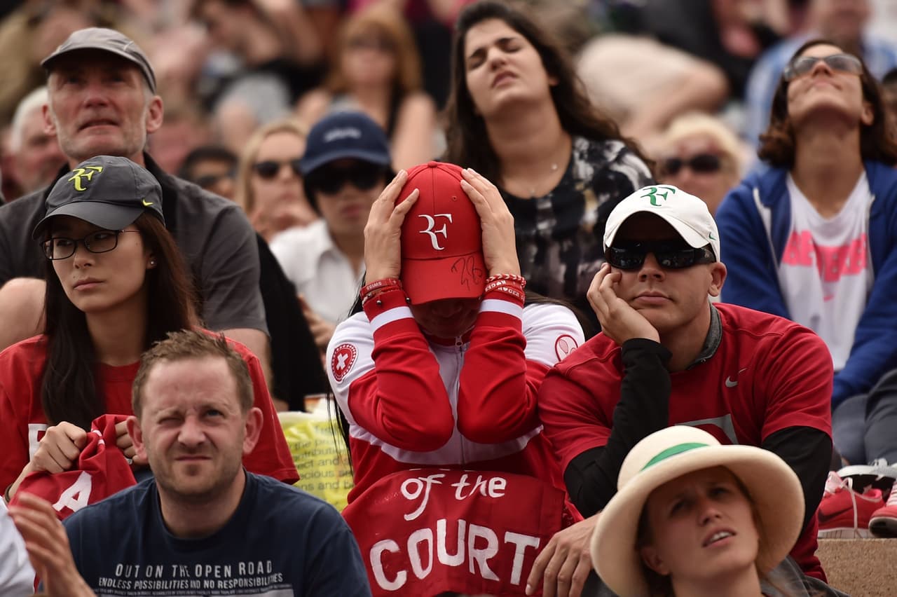 Los fans de Federer sufrieron mucho con cada punto que el suizo perdía.