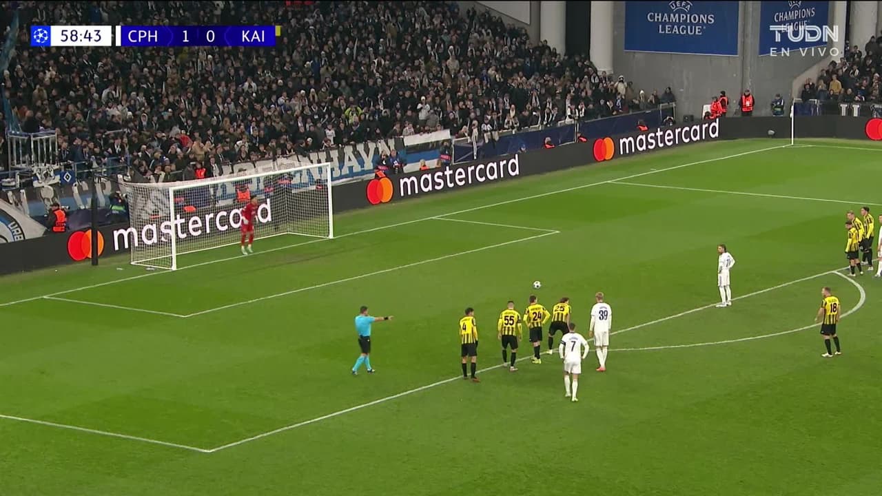 ¡GOL!  anota para FC Copenhagen. Jordan Larsson