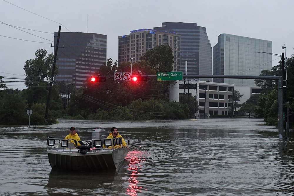 Al pedir ayuda federal por el paso de Harvey, Chris Christie llama "hipócritas" a legisladores republicanos de Texas 