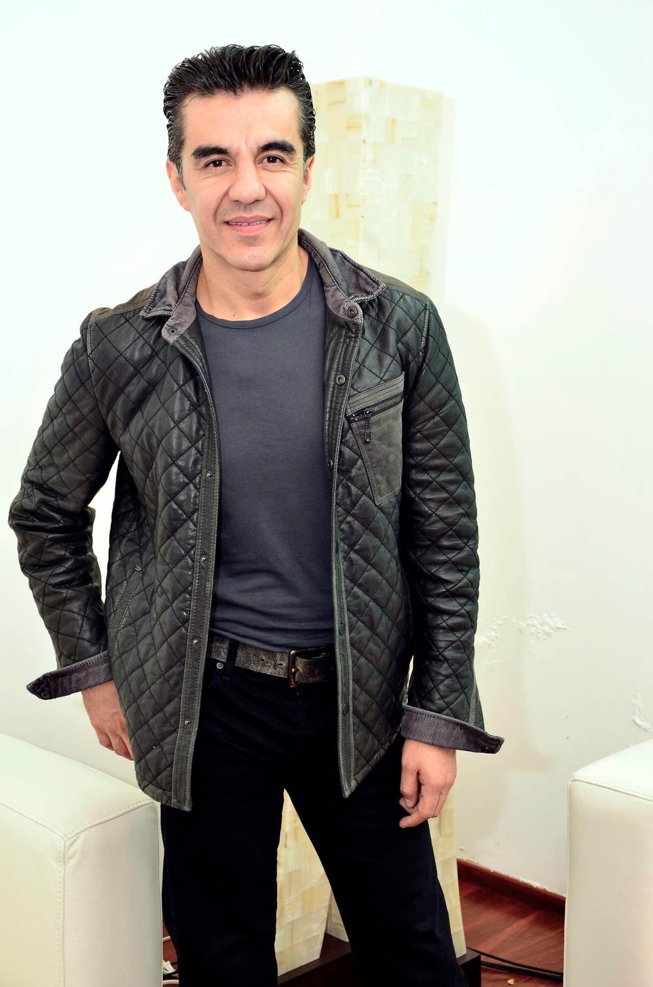 En los últimos años 
<b><a href="http://www.univision.com/temas/adrian-uribe" target="_blank">Adrián Uribe</a></b> se ha perfilado como uno de los comediantes más queridos por el público hispano. Con sus personajes de 'El Vítor', 'Carmelo', 'Poncho Aurelio', entre otros, ha hecho reír a carcajadas a chicos y grandes.