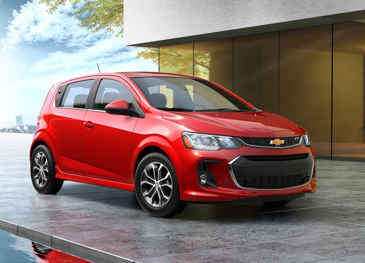 <h3 class="cms-H3-H3">9 – Chevrolet Sonic 2019</h3>
<br>
<br>Precio sugerido al consumidor: $15,420
<br>Pago inicial (20%): $3,084
<br>
<br>Pago mensual con crédito bueno: $250
<br>Pago mensual con crédito suficiente: $274
<br>