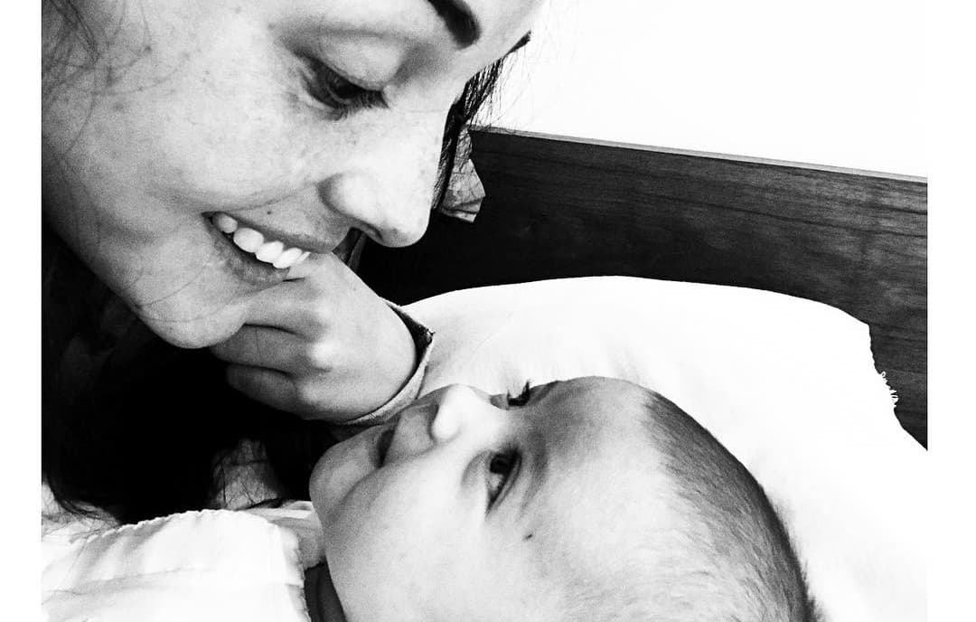 Lúa se ha convertido en una famosa bebé gracias a las fotos que sus padres comparten en las redes sociales.