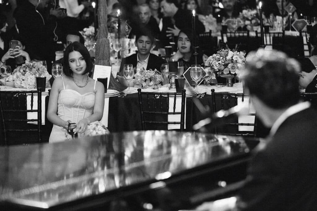 Otro de los momentos más significativos de la noche, fue la presencia del músico y cantante Tor Miller, quien a petición de la festejada viajó desde Nueva York para estar presente en la fiesta.