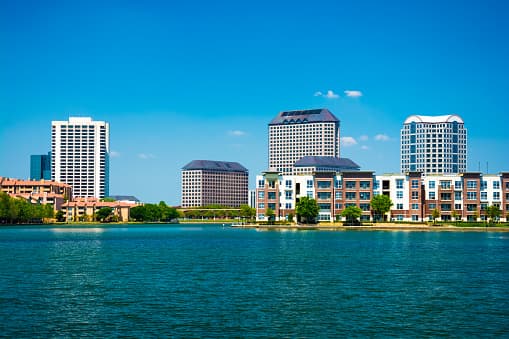 Irving es la número 180 de las 200 ciudades estudiadas.