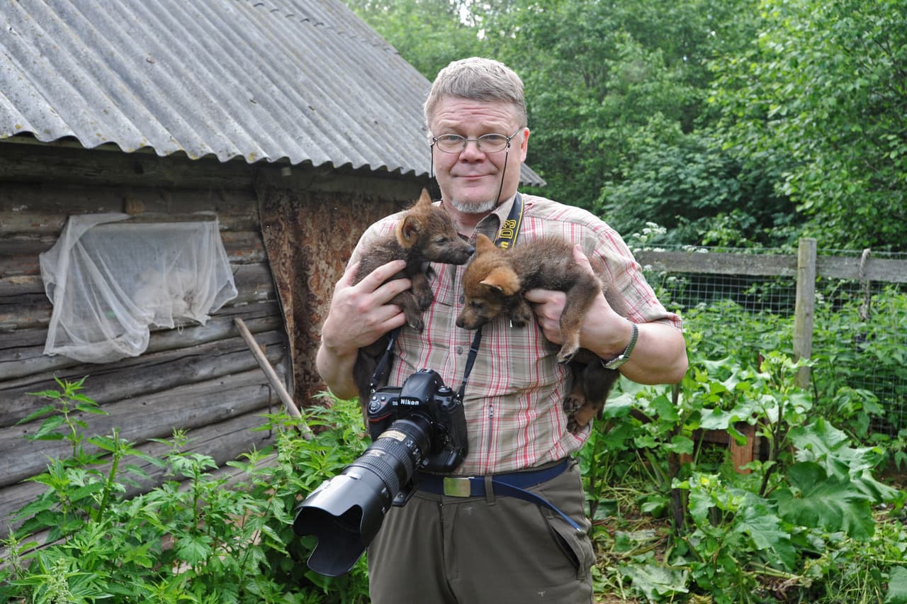 Él es el fotógrafo que capturó las imágenes de los enamorados imposibles.
