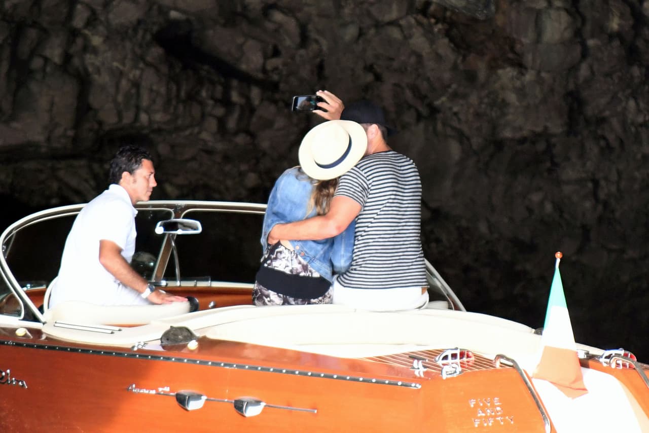 Se tomaron unas románticas selfies.