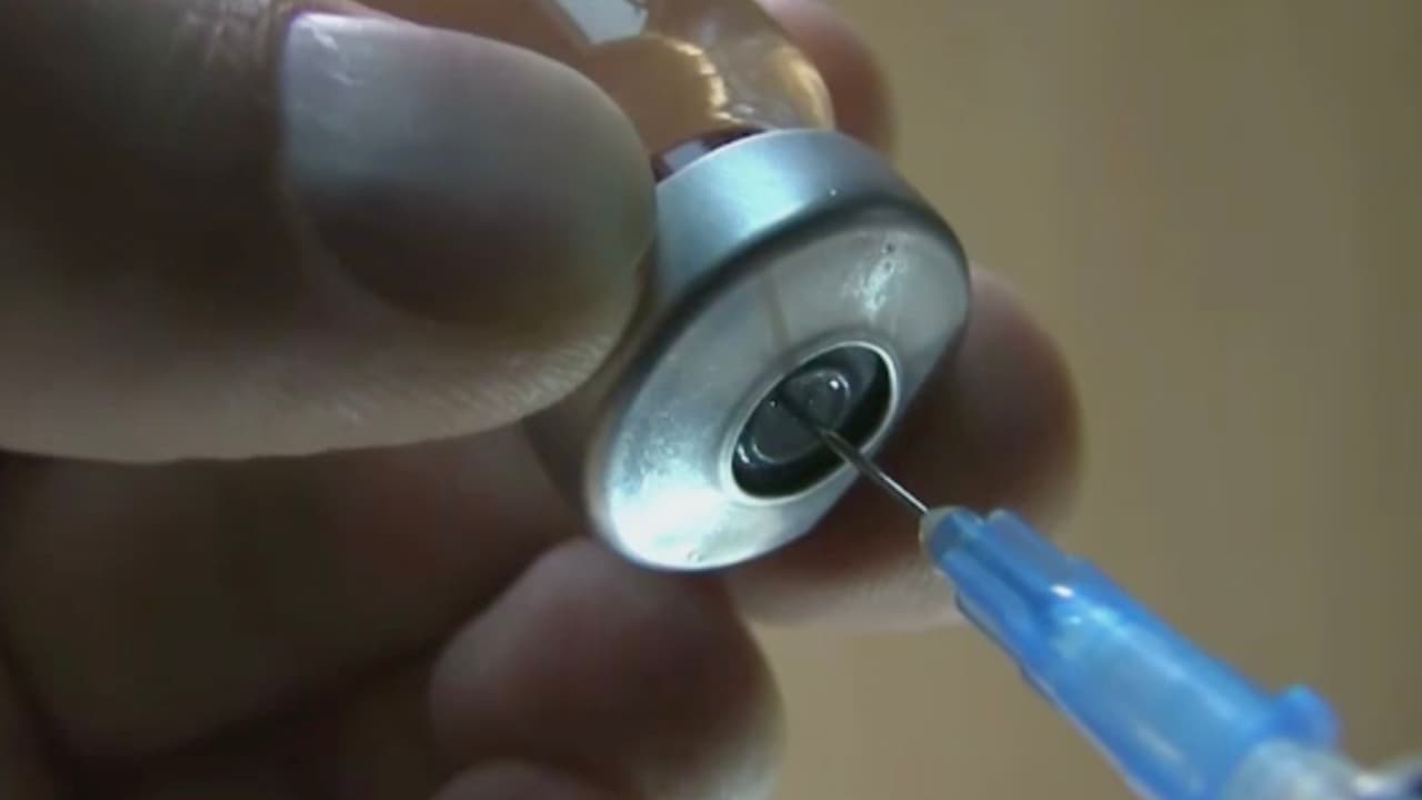 Entre las vacunas contra el 
<a href="https://www.univision.com/local/houston-kxln/variante-omicron-coronavirus-hospitales-houston-texas-fotos">coronavirus</a> que actualmente se aplican se encuentran las de Moderna y Pfizer que son en dos dosis y una tercera de refuerzo.