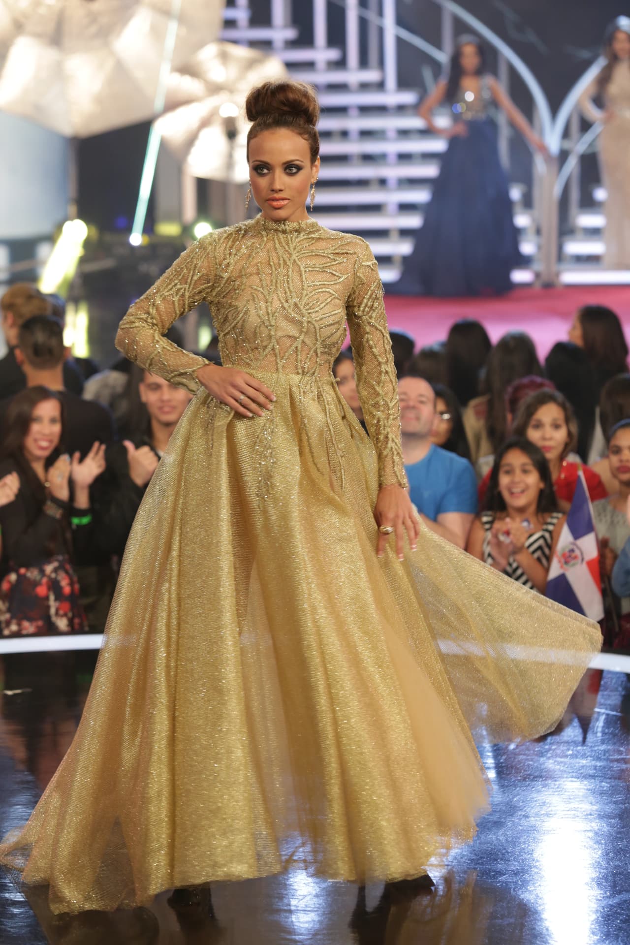 El Dasa y los chicos de CNCO conquistaron a las bellas con sus interpretaciones, en tanto las chicas recibieron una gran sorpresa por parte de Osmel. Todas tuvieron que enfrentarse a un reto que las llevó por las nubes, pero Lisanda y Berenice quedaron en la cuerda floja.