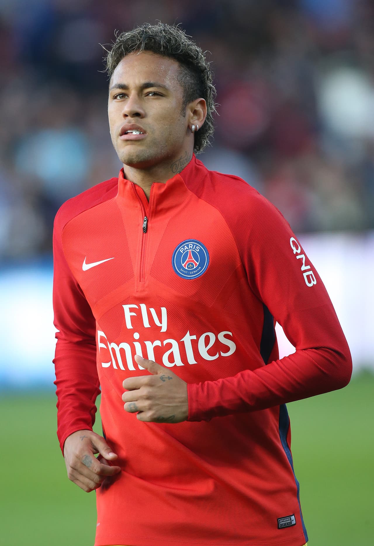 Los 222 millones que costó el fichaje de Neymar al Barcelona dejaron las arcas del club comprometidas con el Fair Play financiero, por lo que desde ahroa buscan alternativas.