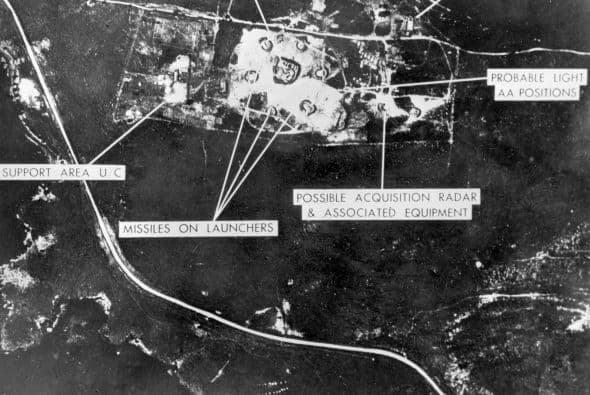 Vista aérea de una de las bases con cohetes de mediano alcance, tomada en octubre de 1962. El día 22 el presidente Kennedy declaró que Rusia tenía cohetes en Cuba e impuso el bloqueo de armas.