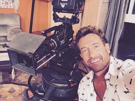 Después de abandonar el programa, el protagonista de 'Vino el amor' publicó un video para explicar por qué se había negado a participar en el show. Gabriel aseguró haber sentido hostilidad en 
<a href="https://www.univision.com/shows/el-gordo-y-la-flaca/este-fue-el-comentario-de-el-gordo-y-la-flaca-que-no-le-gusto-a-gabriel-soto-e-irina-baeva-y-se-fueron-del-show-video" target="_blank">la introducción que hicieron Lili Estefan y Raúl de Molina</a>.