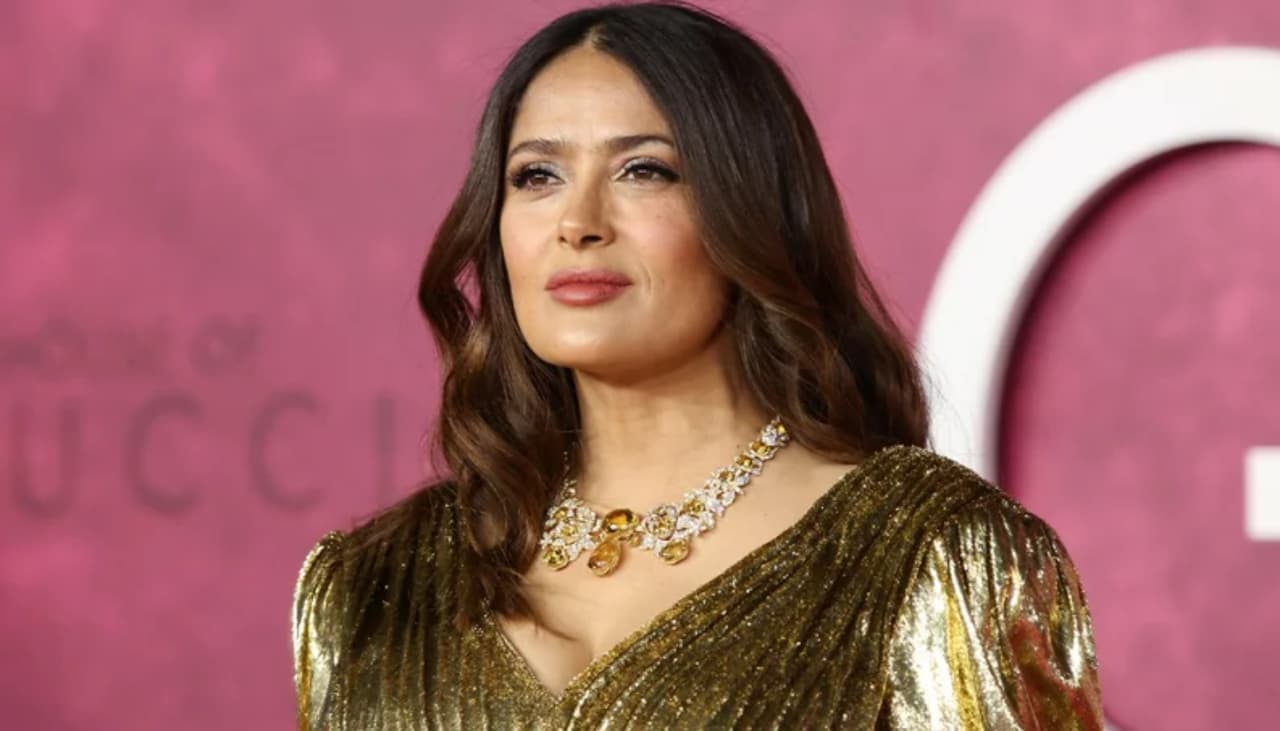 Deja ya de ocultar la vejez: Salma Hayek, al natural, tiene un mensaje para todas las mujeres