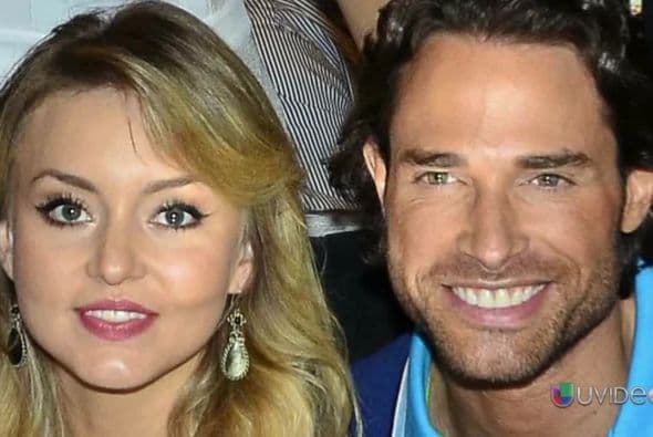 Tan bonitos ojos tiene que Rulli se enamoró también en la vida real de la actriz... ¡pero esa es otro historia!