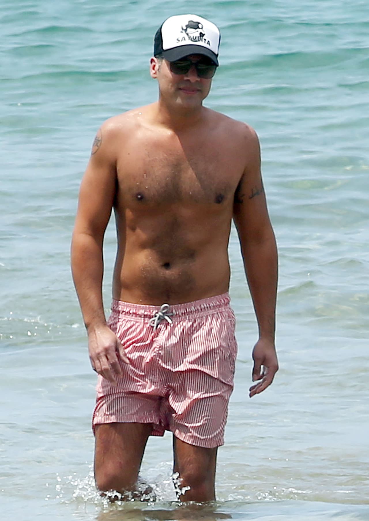 También la acompañó su esposo, Cash Warren.