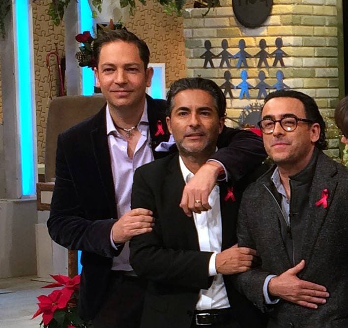 Jan, Negrito y Adal pasa los días llenos de alegría.